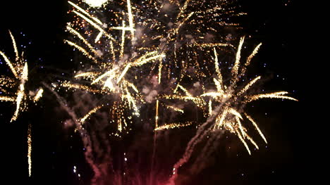 espectáculo de fuegos artificiales de año nuevo 13