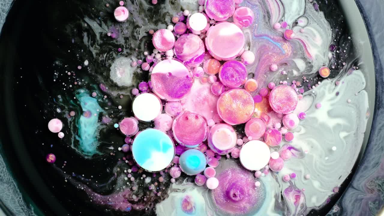 다채로운 페인트와 거품 추상적인 배경 4k 비디오