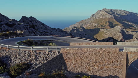 Carretera-Coll-Dels-Reis-Con-Mirador-En-Mallorca,-España