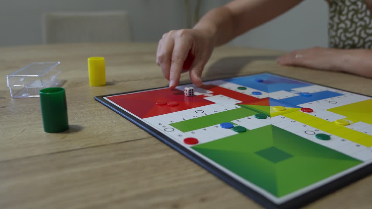 Gioca a Ludo Board Game