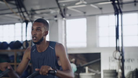 Serious-and-sporty-people-during-a-spinning-class