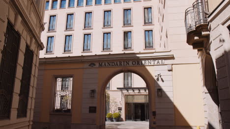 Mandarin-Oriental-Main-Entrance-Via-Andegari-In-Milano,-Italy