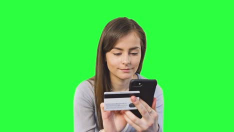 banca en línea con teléfono inteligente