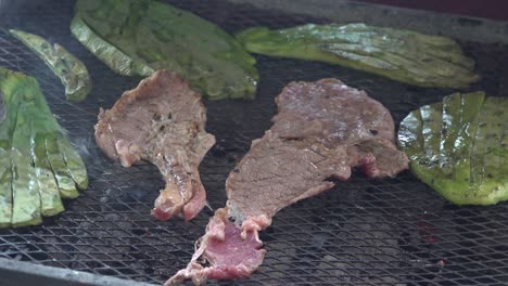 cactus y carne a la parrilla