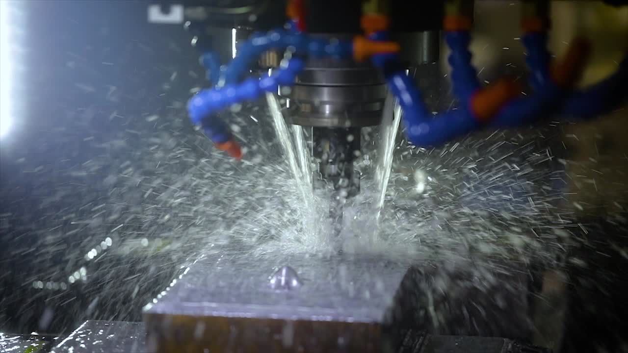 금속 가공 cnc 밀링 머신.