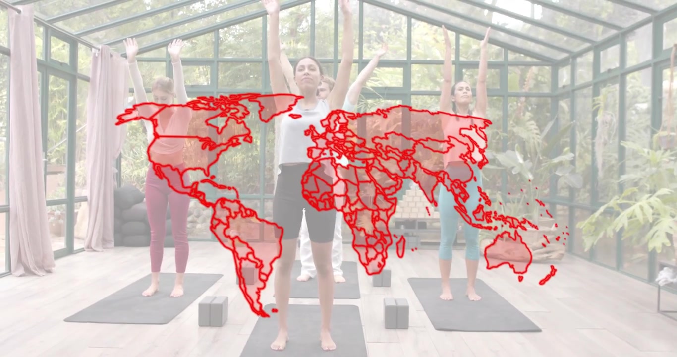 Yoga-trio som andas in och lyfter armarna under en kartöverläggning, andas ut, viker sig och reser sig i en paviljong för hälsa.