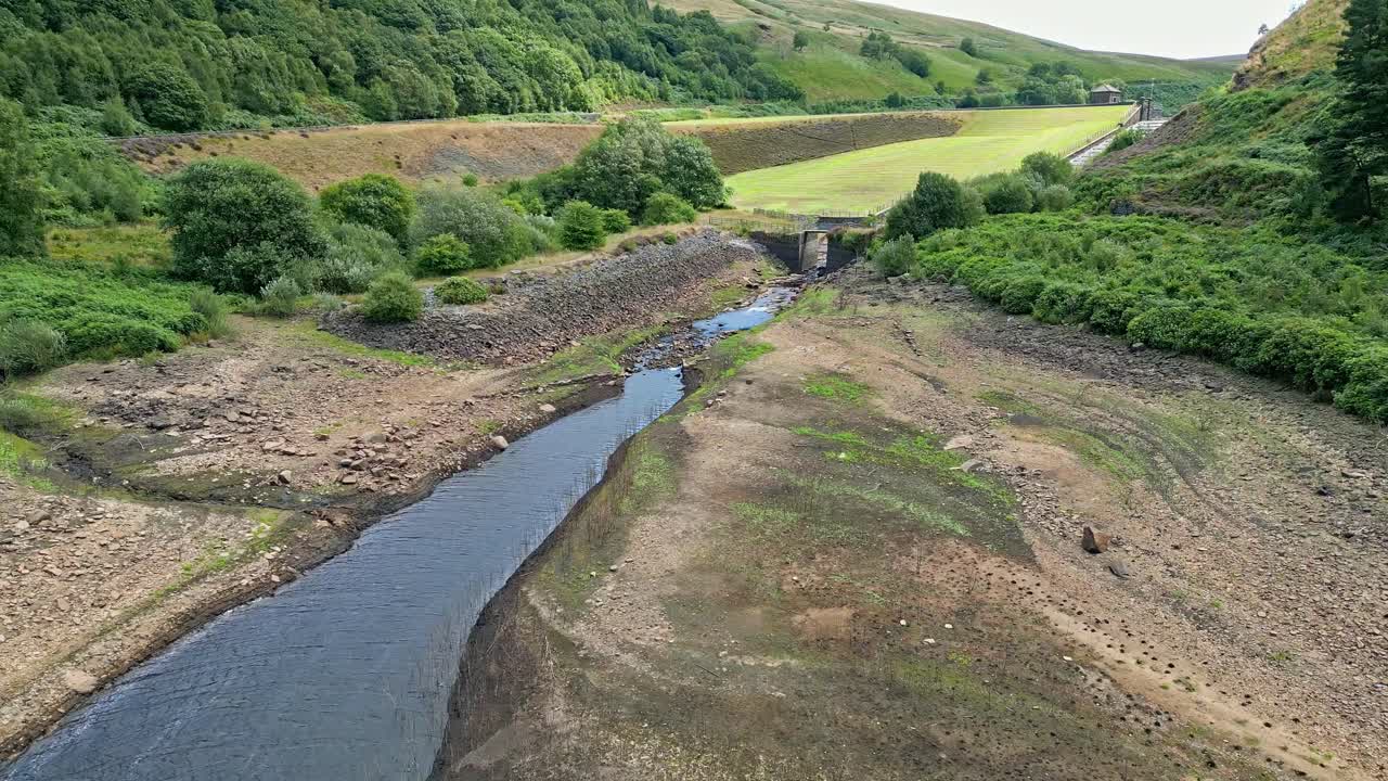 요크셔 시골의 공중 영상과 계곡 무어랜드