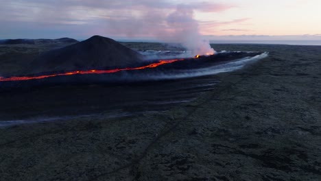 paisaje volcánico en islandia con una nueva erupción en 2023, aero, reykjanes