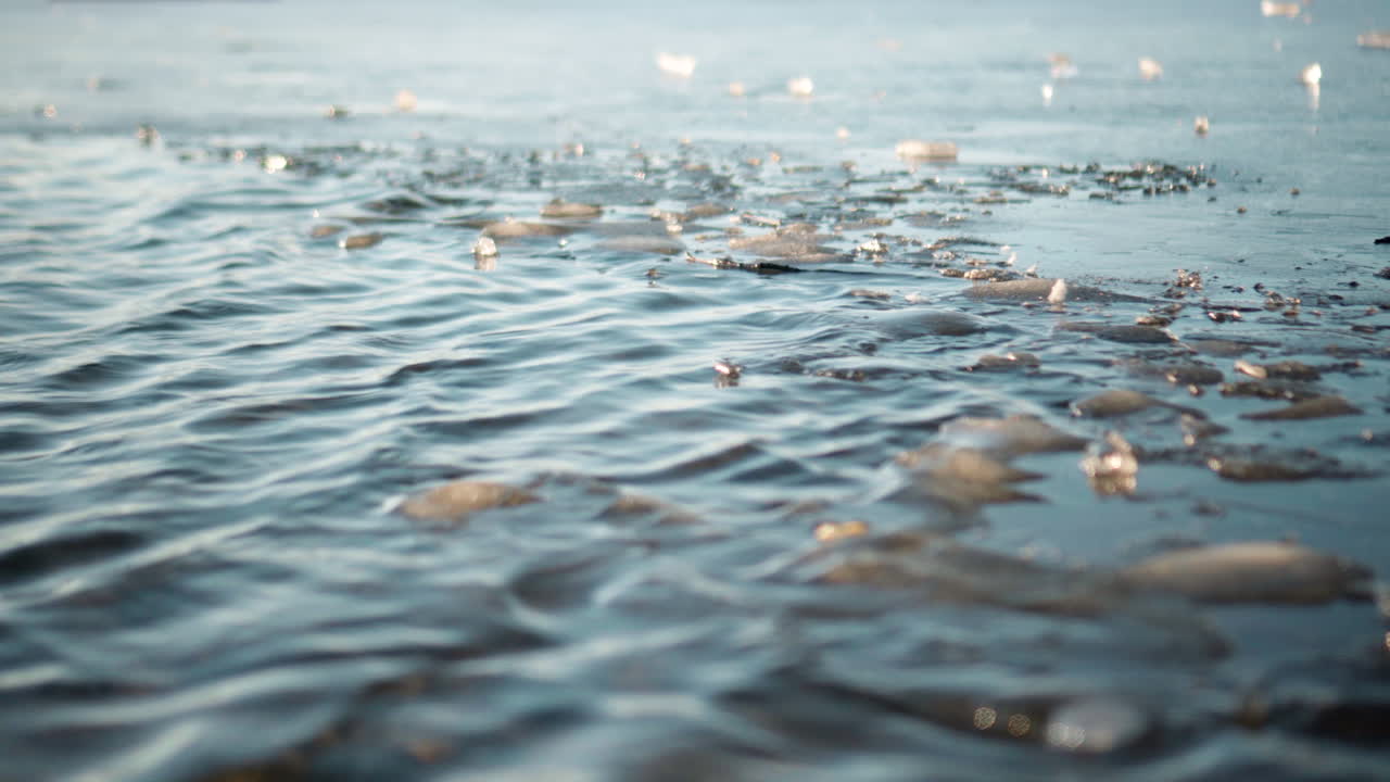 얼음물 얼어 붙은 가장자리