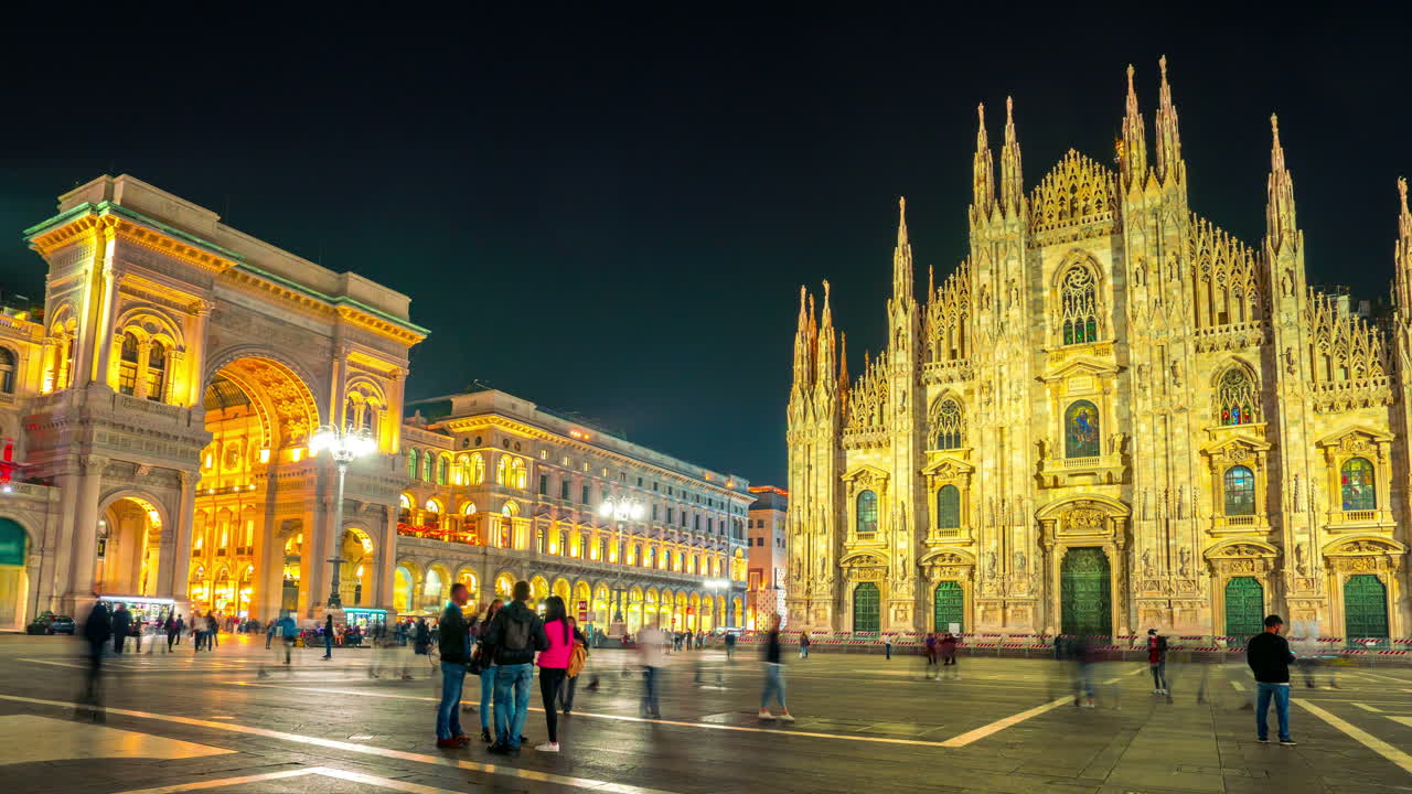 사람들의 시간 경과 밀라노 대성당, 밀라노, 이탈리아