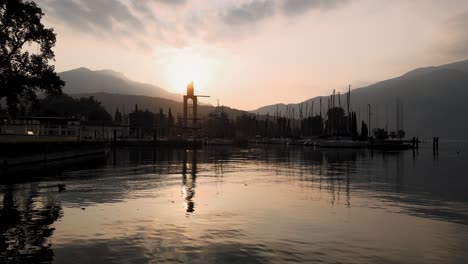 Amanecer-Mágico-Sobre-Riva-Del-Garda