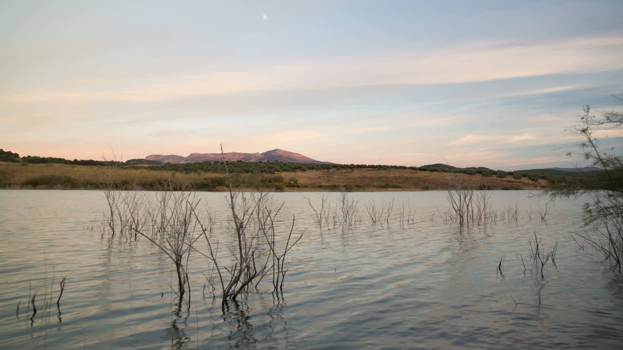 Senja Danau 01