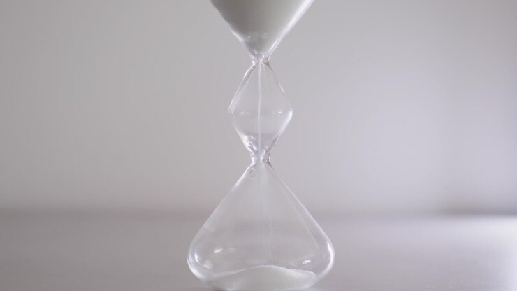Hourglass with falling sand with no scenario