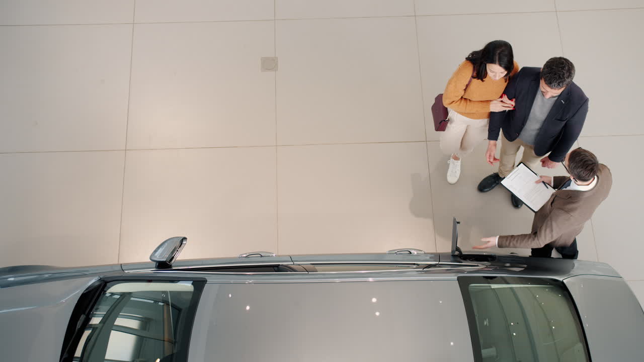 Car Purchase Agreement Signing