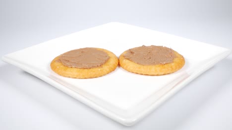 crackers with coffee cream