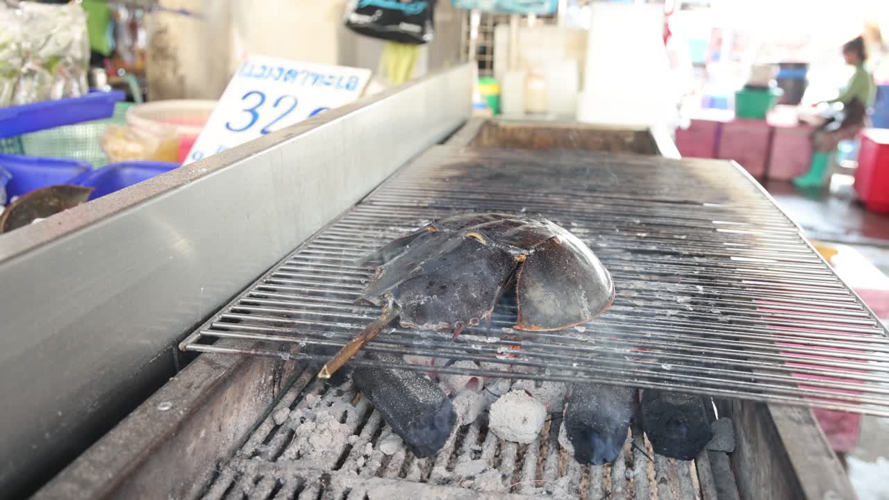 비는 시장 에서 연어 를 순차적 으로 는 것