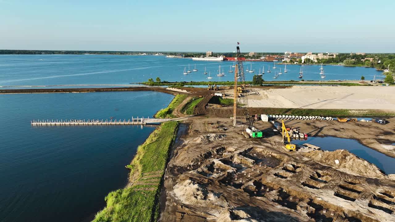 pan aérea y empujar hacia una grúa distante