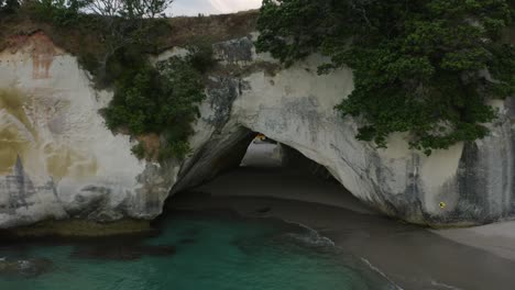 Aerial,-Push-in-Towards-New-Zealand's-Cathedral-Cove