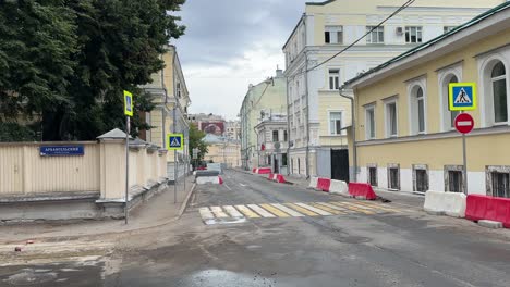 this is true moscow. reconstruction of a street in the city center (4k60)