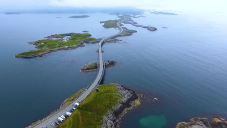 Imágenes-Aéreas-De-La-Carretera-Del-Océano-Atlántico-Noruega