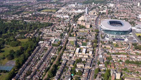 Vista-Aérea-De-Tottenham-Y-El-Estadio-De-Fútbol,-Tottenham,-Londres,-Reino-Unido.