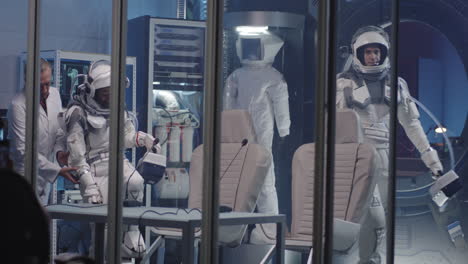 astronautas en entrenamiento