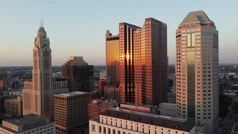 horizonte de columbus ohio al anochecer