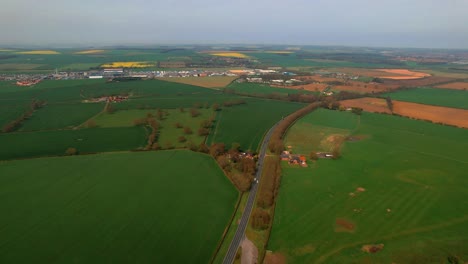 Green-English-countryside-near-Lissett-airfield,-Yorkshire-in-UK