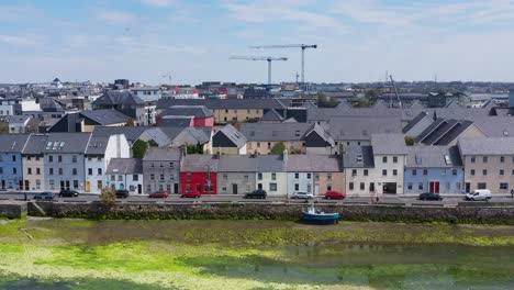 Blick-Auf-Die-Küstenstadt-Galway,-Irland