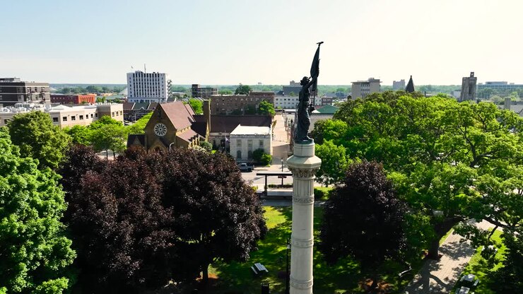 Rotazione ad alta quota intorno alla cima della Statua della Libertà