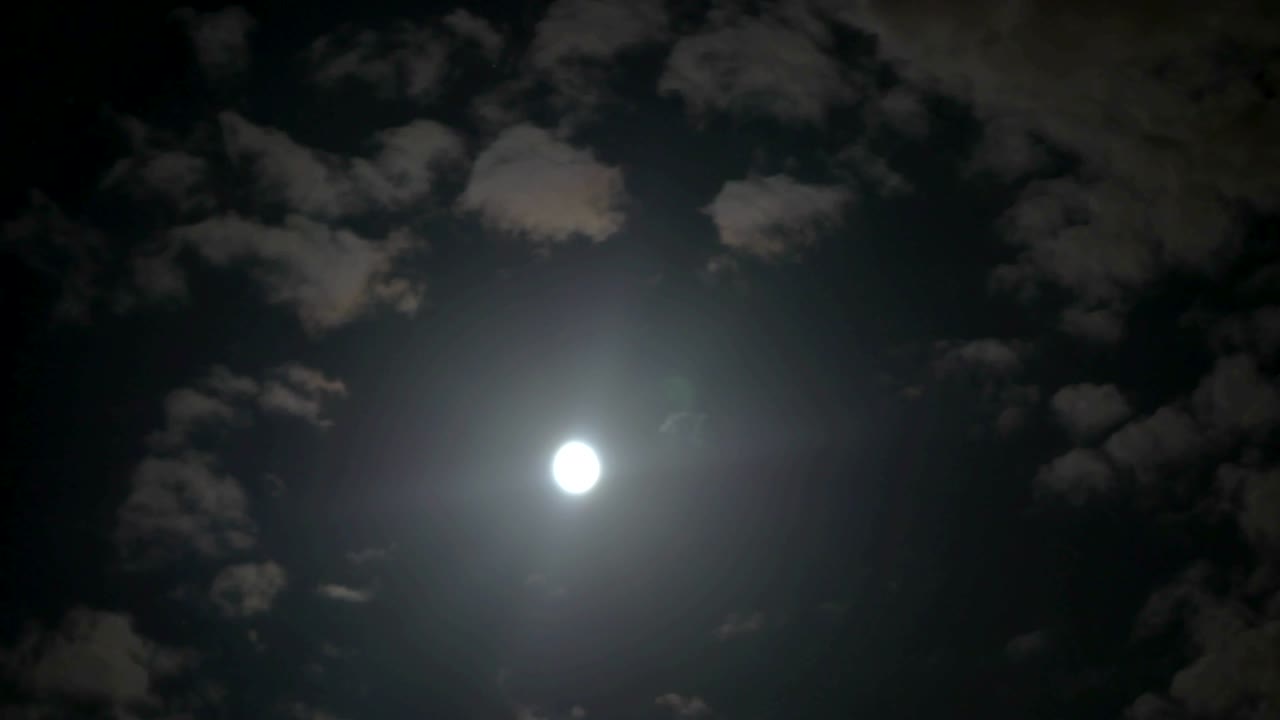 풀문 타임스 구름 4k