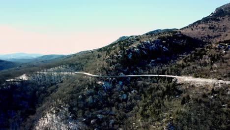 Viaducto-De-Linn-Cove-En-La-Montaña-Del-Abuelo-Nc,-Montaña-Del-Abuelo-Carolina-Del-Norte