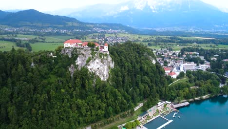 eslovenia hermosa naturaleza - lago bled.