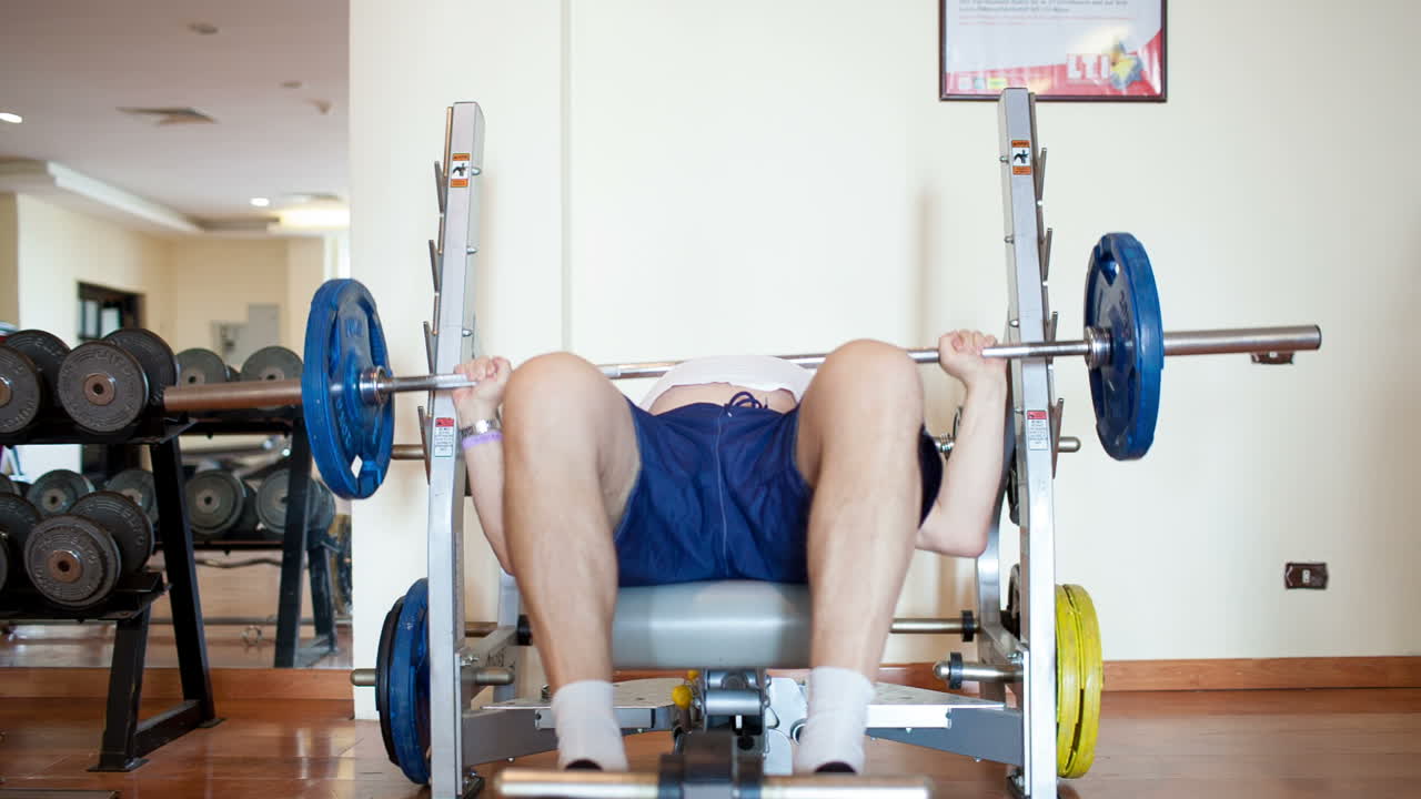 웨이트 바로 운동하는 것