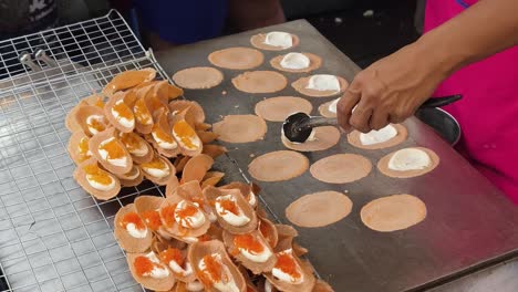 making thai roti or khanom-kron