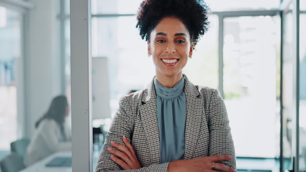 retrato de una mujer de negocios confiada