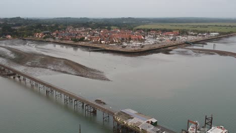 Hythe-Pier-Und-Marina-Drop-Down-Offenbaren