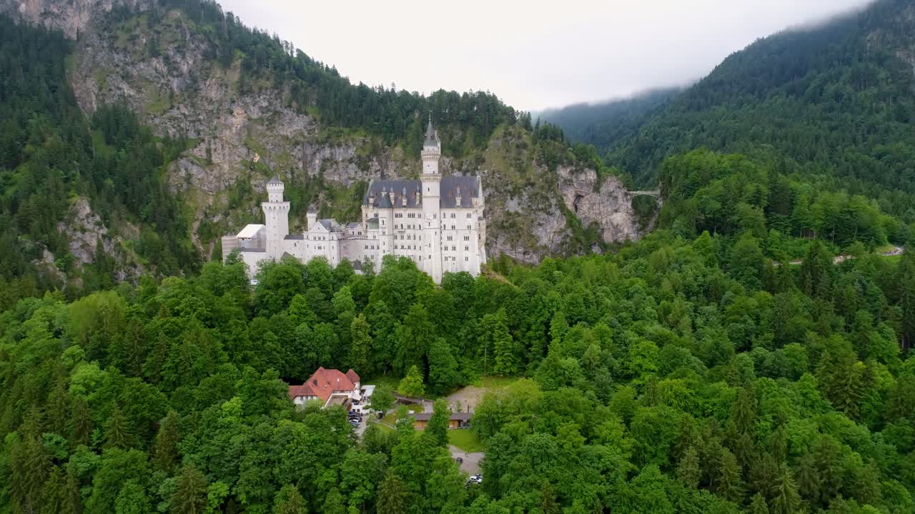 Castello di Neuschwanstein Alpi Bavaresi Germania