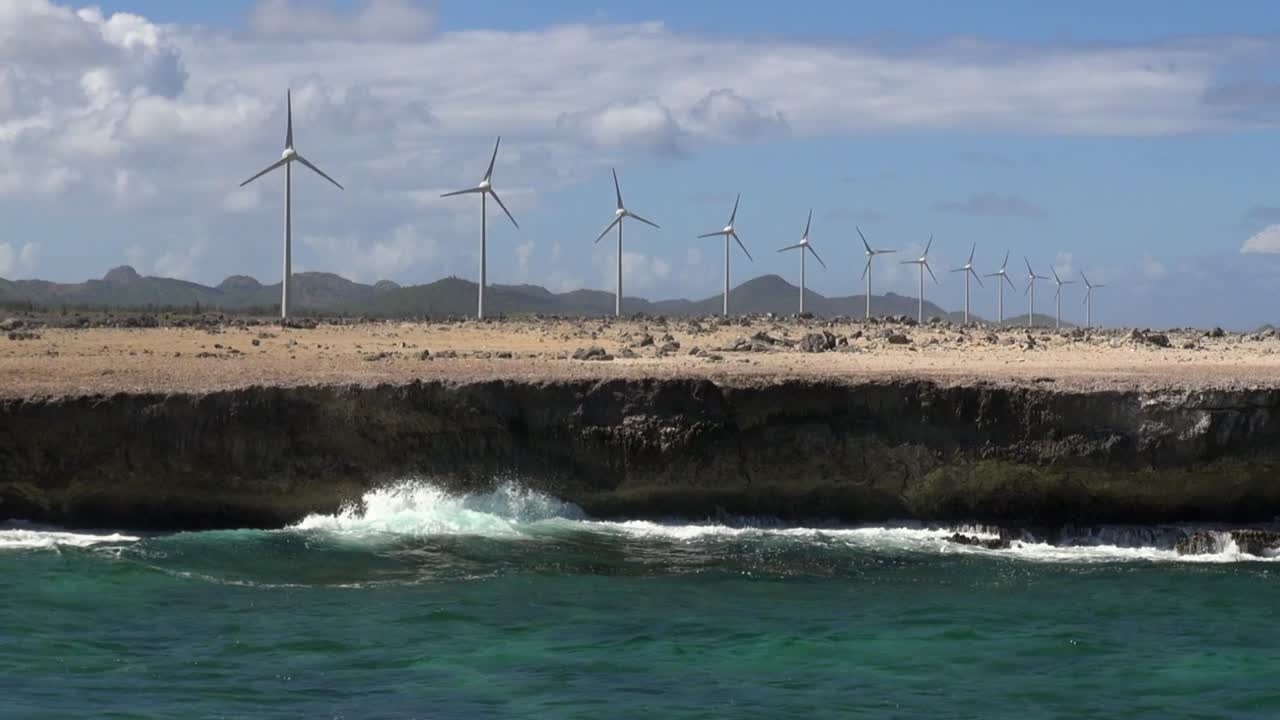 molinos de viento y olas