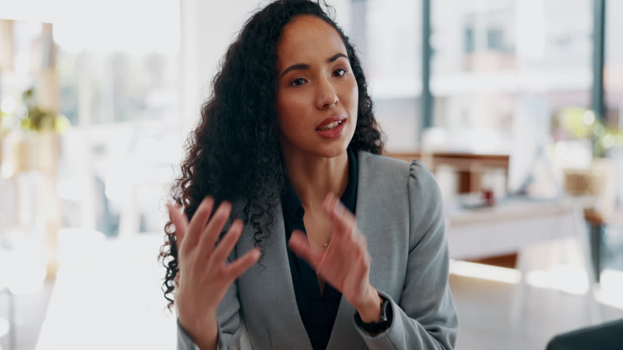 entrevista, contratación y reunión de mujeres