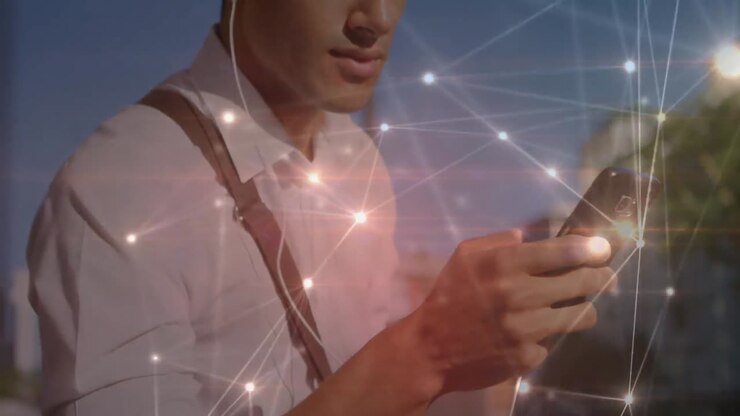 Animación de red de conexiones sobre empresarios usando smartphone