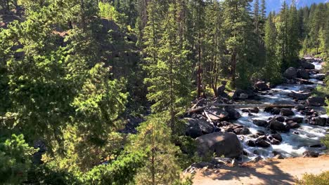 Wide-angle-pan-overlooking-Icicle-Creek-near-Leavenworth,-Washington-State