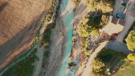 Cascada-Del-Mulino,-Relajante-Baño-De-Aguas-Termales-Naturales,-Saturnia,-Toscana,-Italia,-Europa,-Vista-Desde-Drones-Viajando