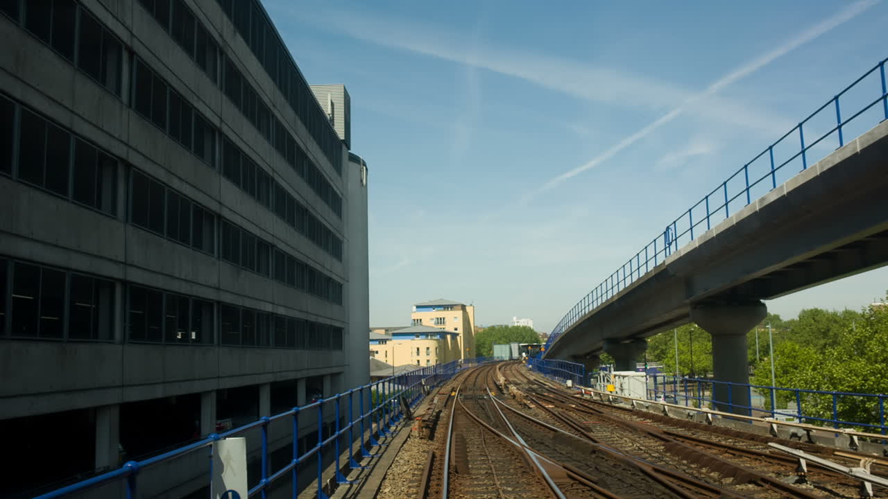 dlr 기차 이동 10