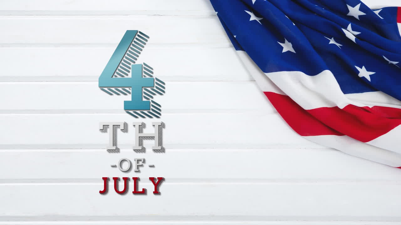 Texto del 4 de Julio y bandera estadounidense