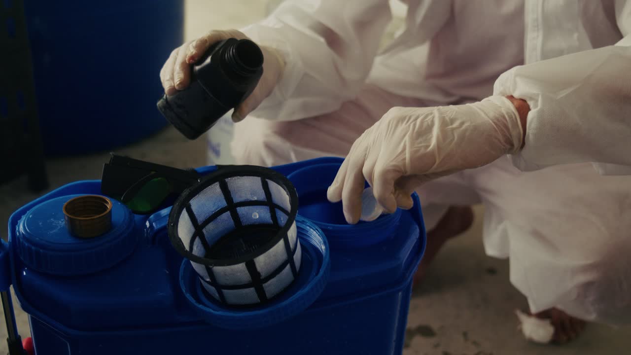 Filling and Maintaining a Sprayer