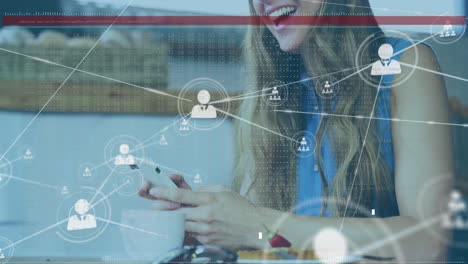animación de la red de conexiones con personas iconos sobre mujer caucásica usando teléfono inteligente