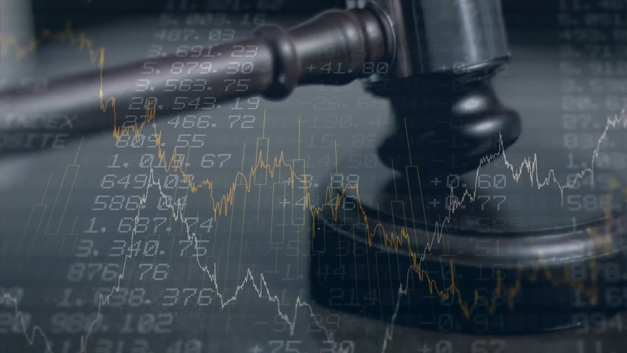 Animazione di elaborazione di dati statistici e finanziari su martelletto del banditore