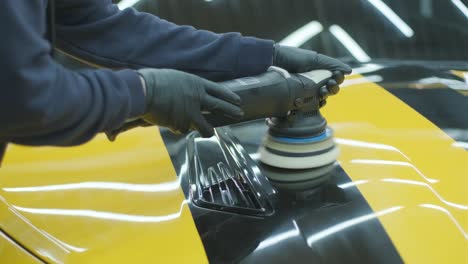 professional car detailing – washing, ceramic coating, and interior cleaning