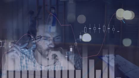 Animación-Del-Procesamiento-De-Datos-Financieros-Sobre-Un-Grupo-Diverso-De-Jugadores-De-Baloncesto-Masculinos-En-El-Gimnasio.